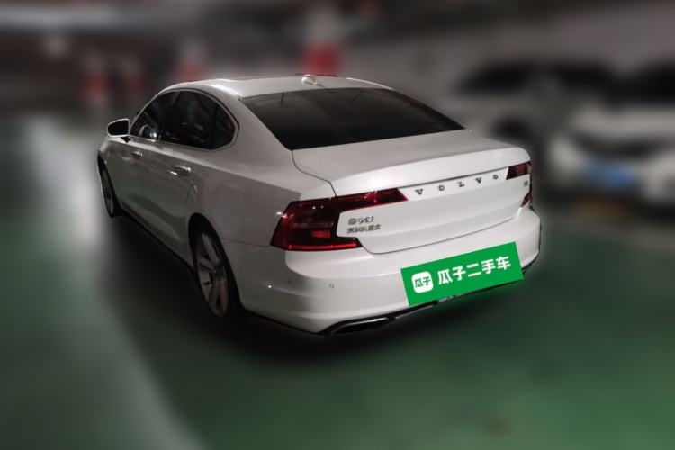 Used Volvo S90 2017 T4 Zhiyuan Edition Rear Left 45 Deg