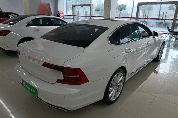 Used Volvo S90 2017 T5 Smart Luxury Edition Rear Right 45 Deg