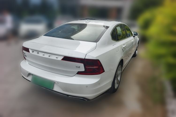 Used Volvo S90 2017 T4 Zhiyuan Edition Rear Right 45 Deg