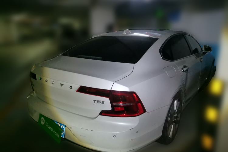 Used Volvo S90 2017 T5 Prestige Edition Rear Right 45 Deg