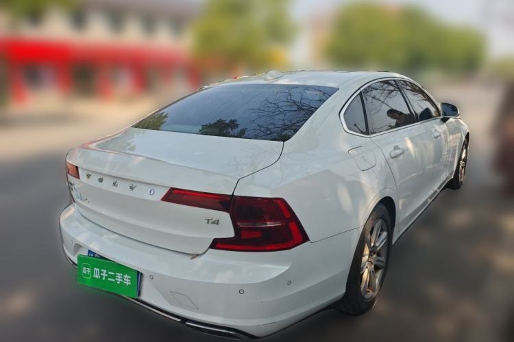 Used Volvo S90 2017 T4 Zhiyi Edition Rear Right 45 Deg