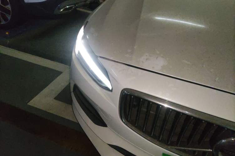Used Volvo S90 2017 T4 Zhiyuan Edition Right Front Headlight