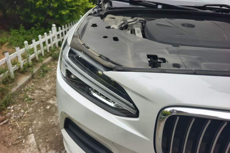 Used Volvo S90 2017 T4 Zhiyuan Edition Right Front Headlight