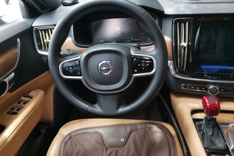 Used Volvo S90 2017 T5 Smart Luxury Edition Steering Wheel
