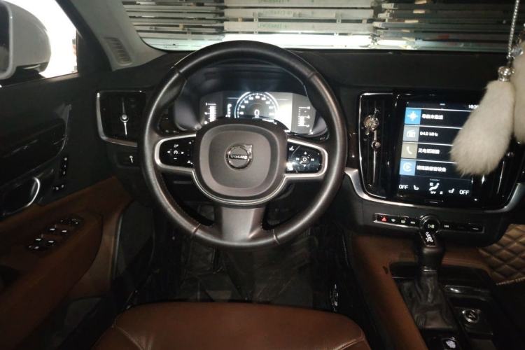 Used Volvo S90 2017 T4 Zhiyuan Edition Steering Wheel