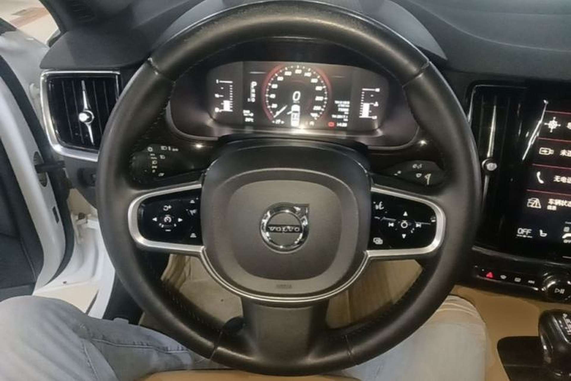 Used Volvo S90 2017 T4 Zhiyuan Edition Steering Wheel