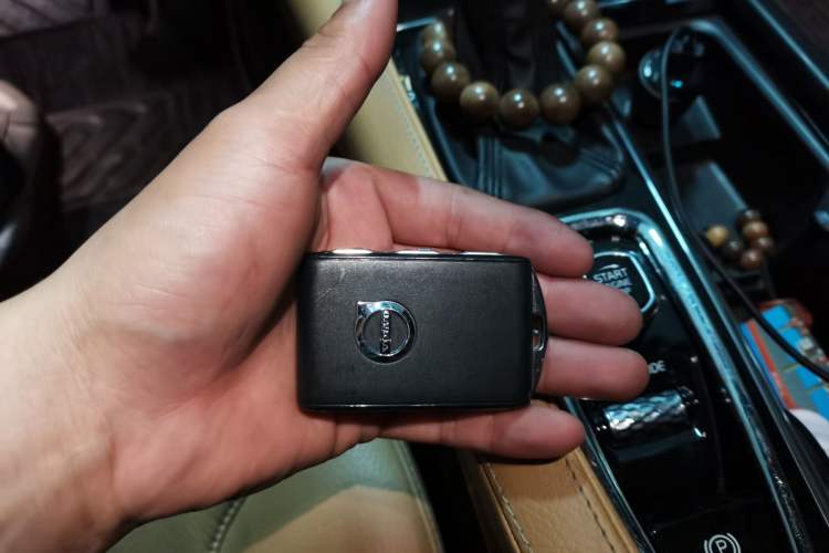 Used Volvo S90 2017 T4 Zhiyuan Edition Vehicle Key