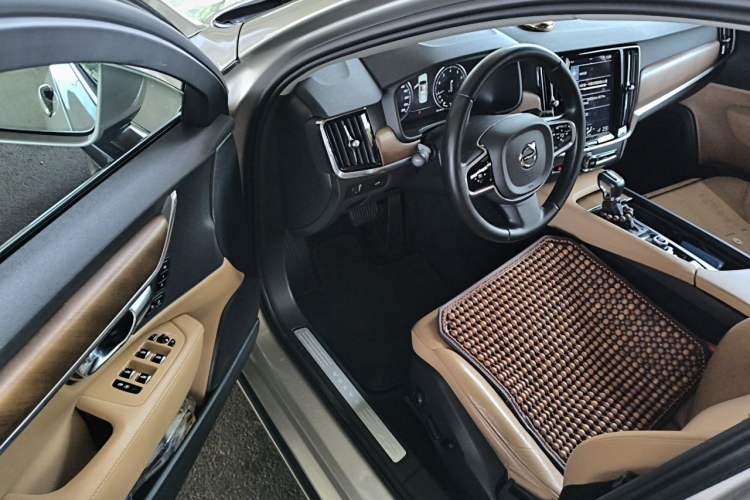 Used Volvo S90 2017 T5 Smart Luxury Edition Driver Seat