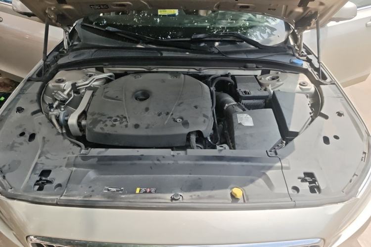 Used Volvo S90 2017 T5 Zhiyuan Edition Engine Bay