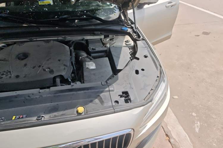 Used Volvo S90 2017 T5 Zhiyuan Edition Engine Bay Left