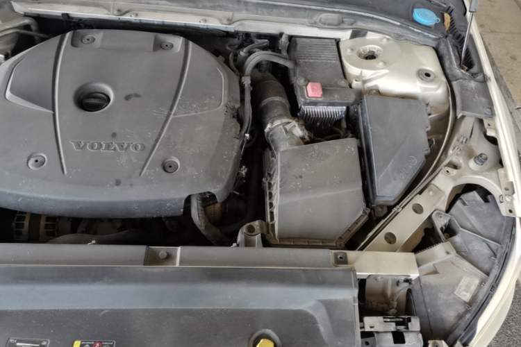 Used Volvo S90 2017 T5 Zhiyuan Edition Engine Bay Left
