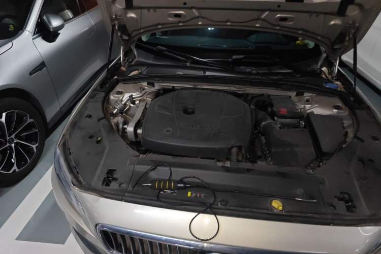 Used Volvo S90 2017 T4 Zhiyuan Edition Engine Bay Right