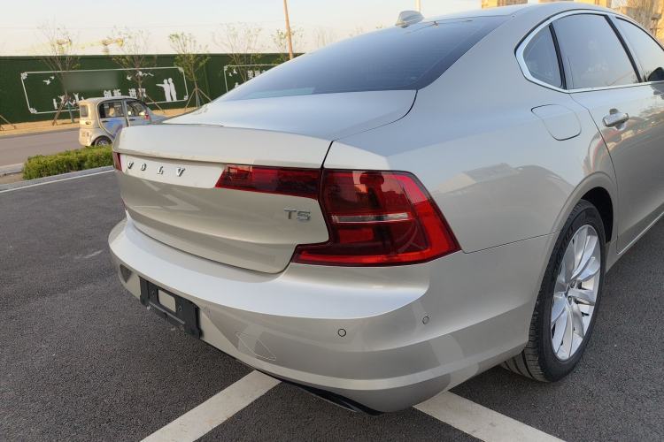 Used Volvo S90 2017 T5 Zhiyuan Edition Exterior 3