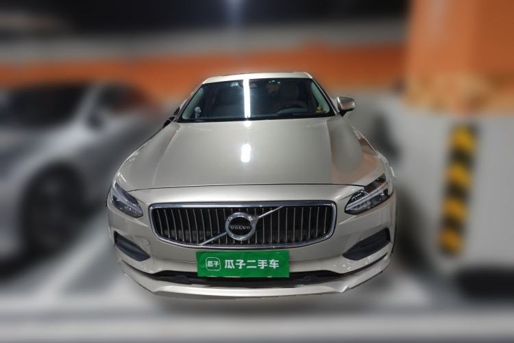 Used Volvo S90 2017 T4 Zhiyuan Edition Front