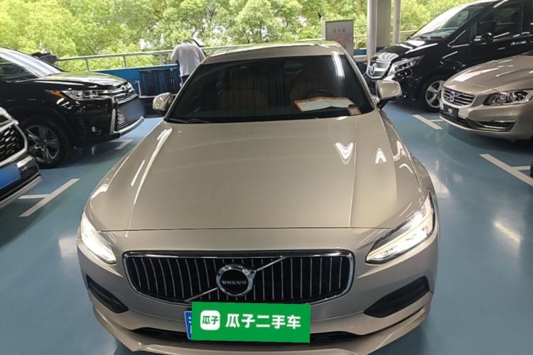 Used Volvo S90 2017 T4 Zhiyi Edition Front