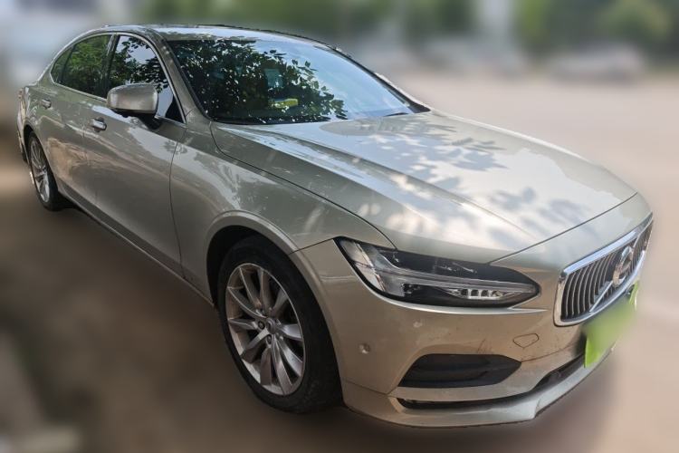 Used Volvo S90 2017 T5 Zhiyuan Edition Front Right 45 Deg