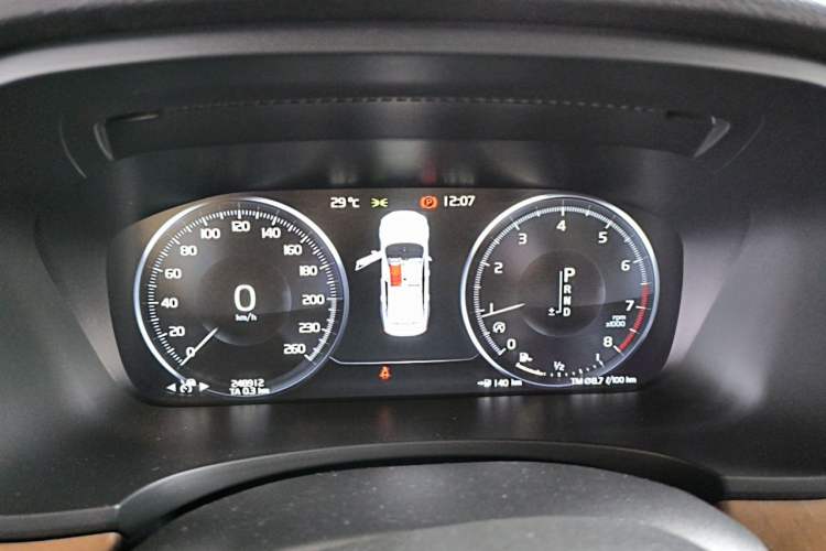 Used Volvo S90 2017 T5 Smart Luxury Edition Instrument Cluster