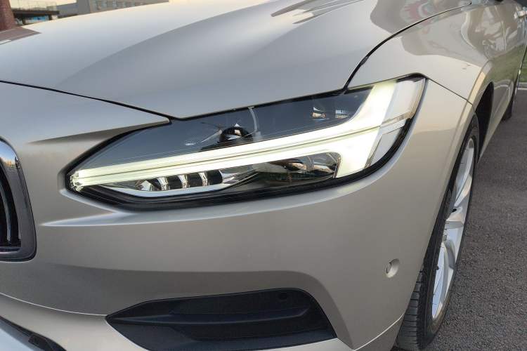 Used Volvo S90 2017 T5 Zhiyuan Edition Left Front Headlight