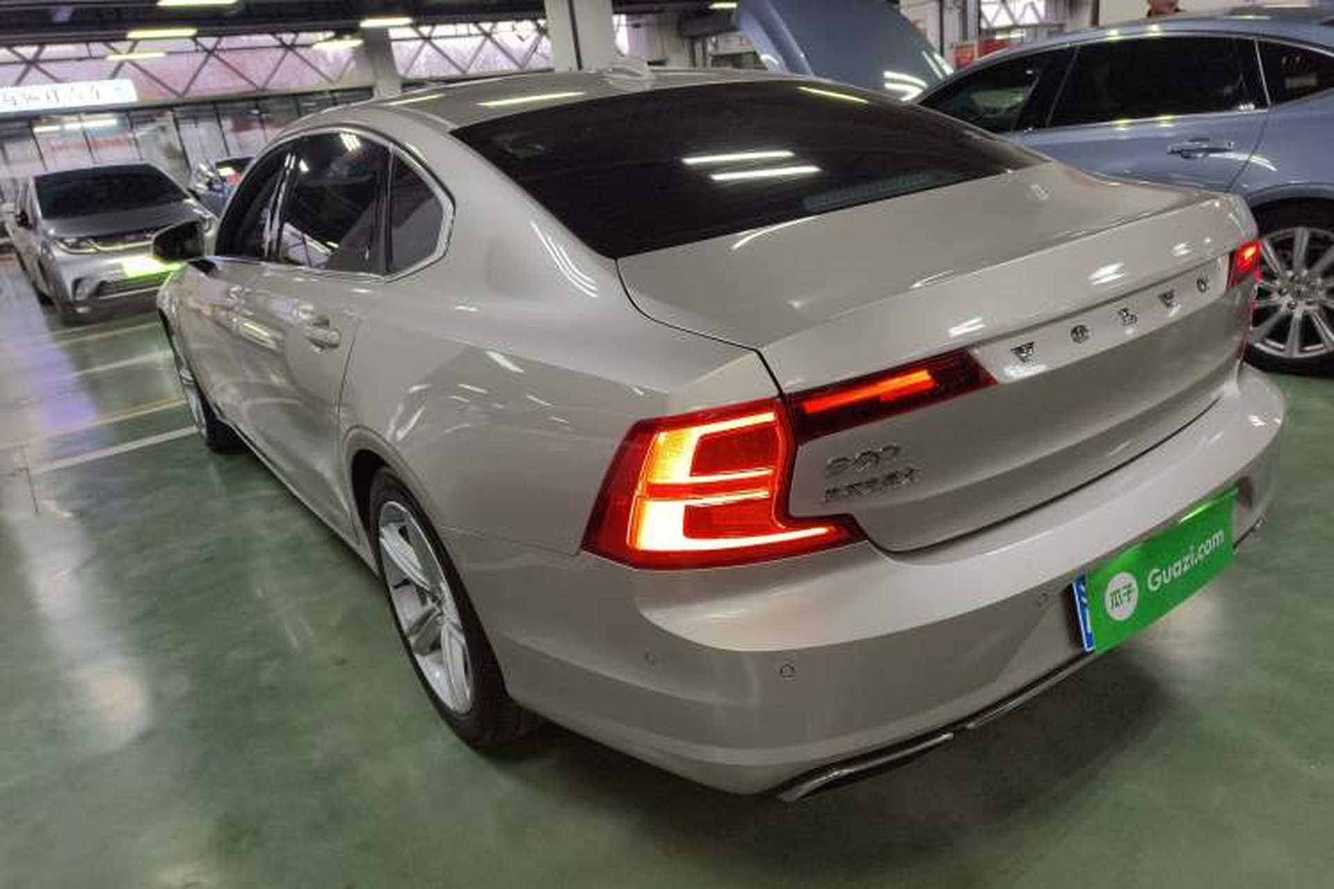 Used Volvo S90 2017 T4 Zhiyuan Edition Rear Left 45 Deg