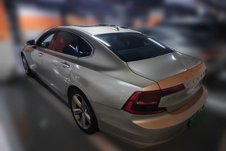 Used Volvo S90 2017 T4 Zhiyuan Edition Rear Left 45 Deg
