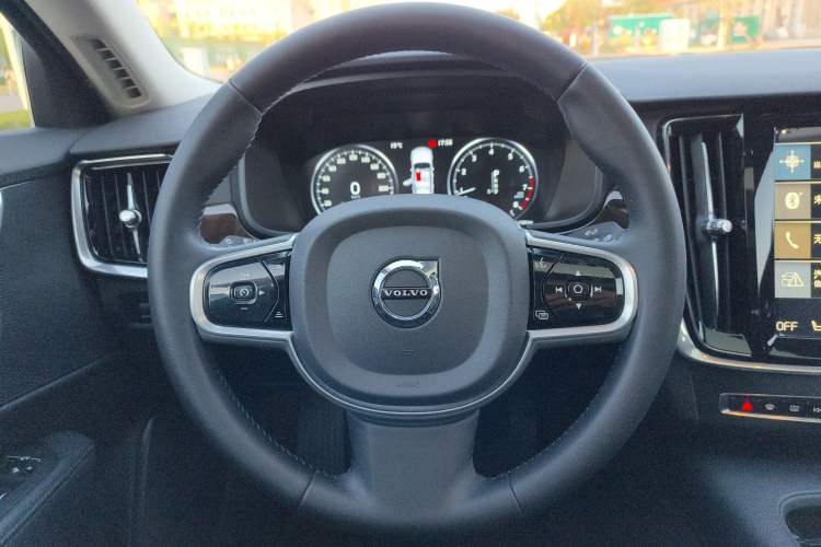 Used Volvo S90 2017 T5 Zhiyuan Edition Steering Wheel