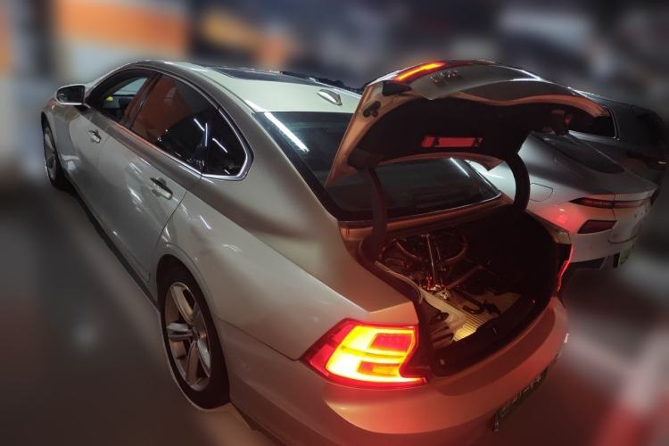 Used Volvo S90 2017 T4 Zhiyuan Edition Trunk