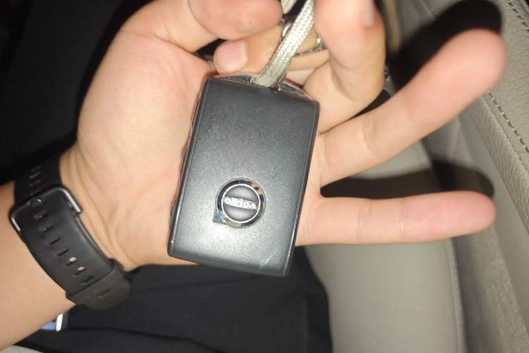 Used Volvo S90 2017 T4 Zhiyuan Edition Vehicle Key