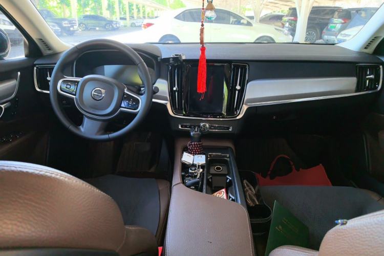 Used Volvo S90 2018 T4 Zhiyi Edition Center Console
