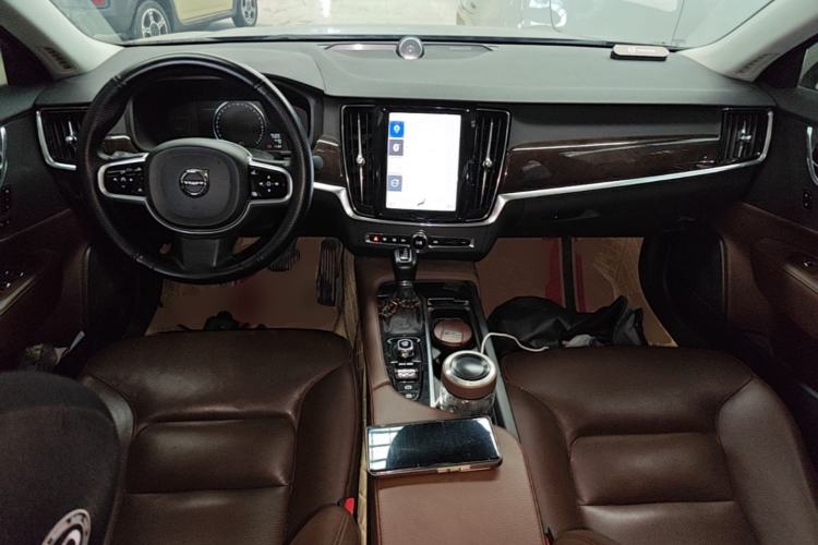 Used Volvo S90 2018 T4 Zhiyuan Edition Center Console
