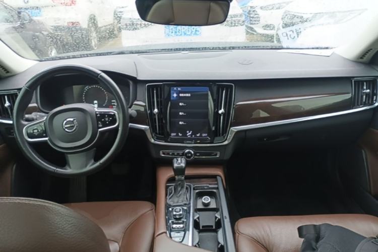 Used Volvo S90 2018 T4 Zhiyuan Edition Center Console