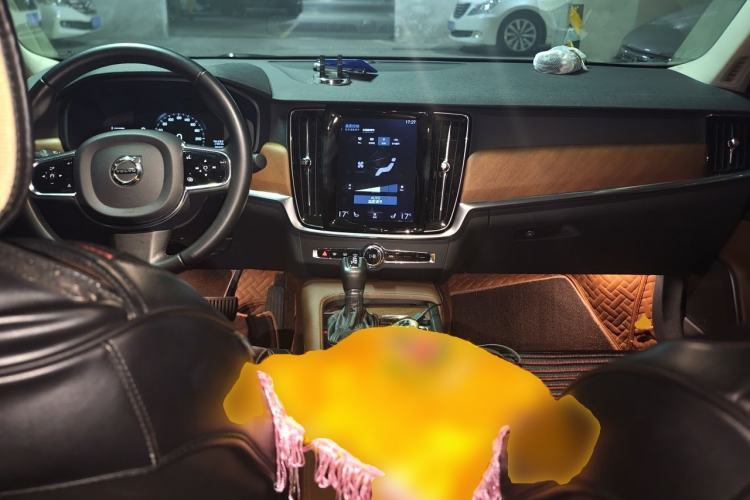 Used Volvo S90 2018 T5 Zhiyuan Edition Center Console