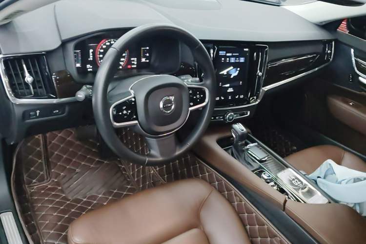 Used Volvo S90 2018 T4 Zhiyuan Edition Center Console