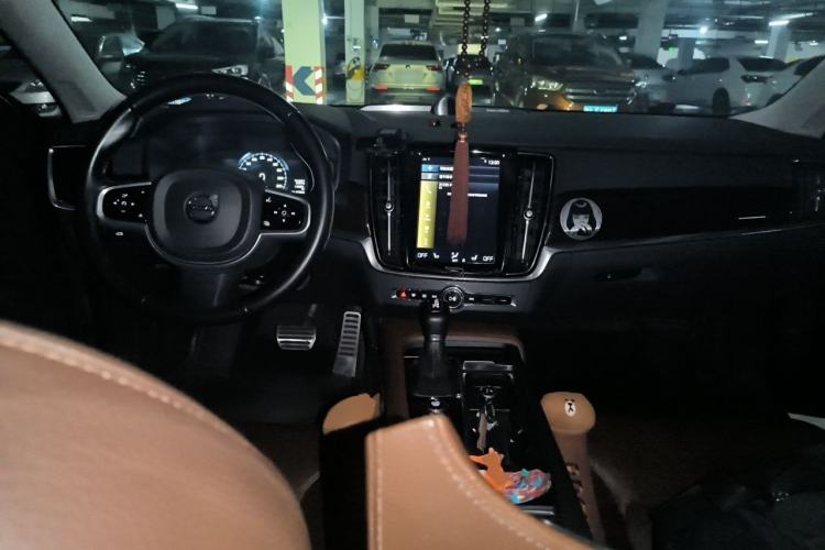 Used Volvo S90 2018 T4 Zhiyuan Edition Center Console