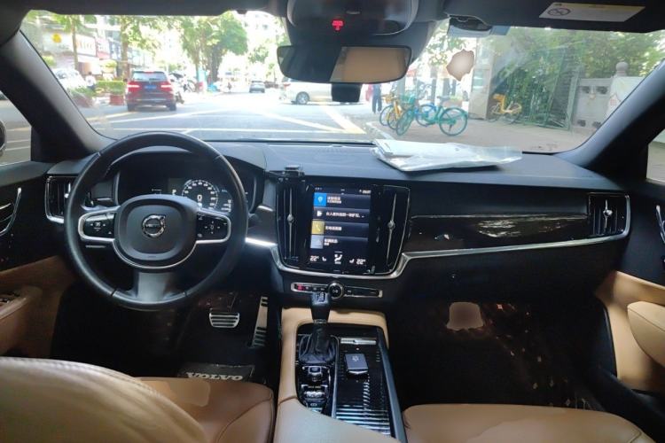 Used Volvo S90 2018 T4 Zhiyuan Edition Center Console