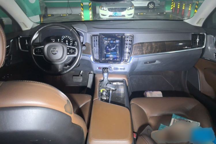 Used Volvo S90 2018 T4 Zhiyuan Edition Center Console