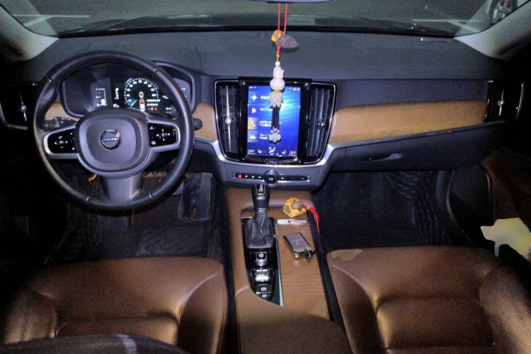 Used Volvo S90 2018 T5 Zhiyuan Edition Center Console