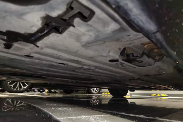 Used Volvo S90 2018 T5 Prestige Edition Chassis Rear Right