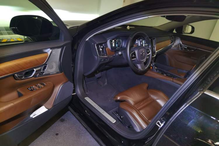 Used Volvo S90 2018 T5 Prestige Edition Driver Seat
