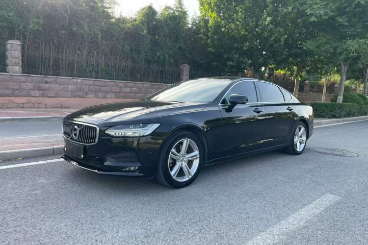Used Volvo S90 2018 T4 Zhiyuan Edition Guazi used car, China used car export, Used car for sale, Used  cars, Cheapest cars for sale