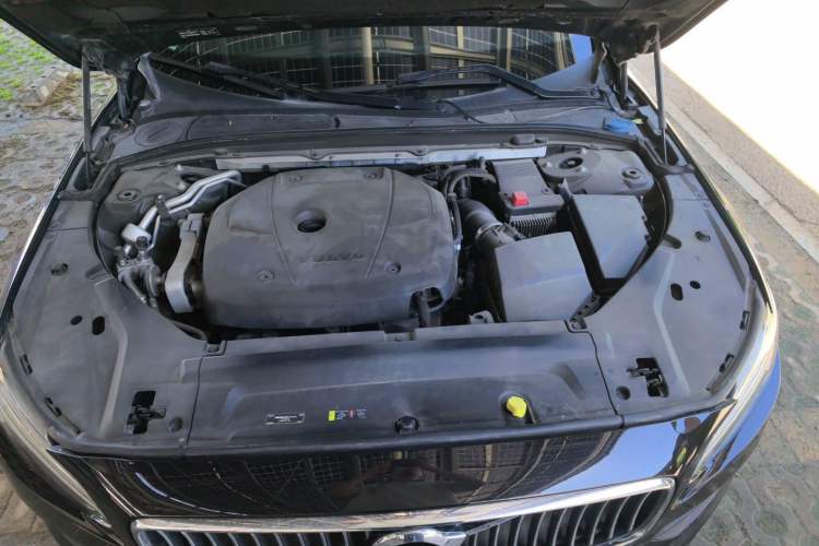 Used Volvo S90 2018 T4 Zhiyi Edition Engine Bay