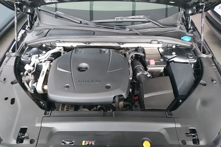 Used Volvo S90 2018 T4 Zhiyuan Edition Engine Bay