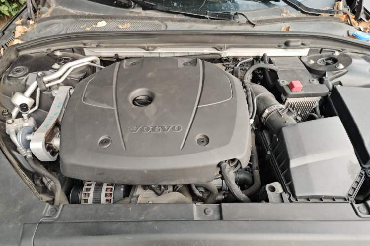 Used Volvo S90 2018 T4 Zhiyuan Edition Engine Bay