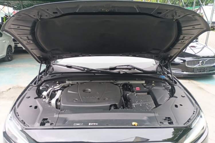 Used Volvo S90 2018 T4 Zhiyi Edition Engine Bay