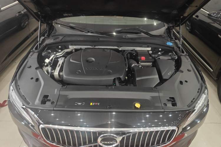 Used Volvo S90 2018 T4 Zhiyuan Edition Engine Bay