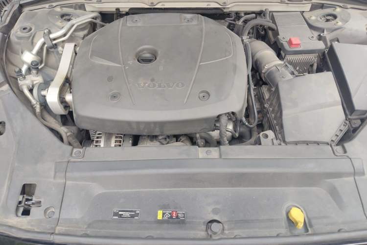 Used Volvo S90 2018 T5 Zhiya Edition Engine Bay