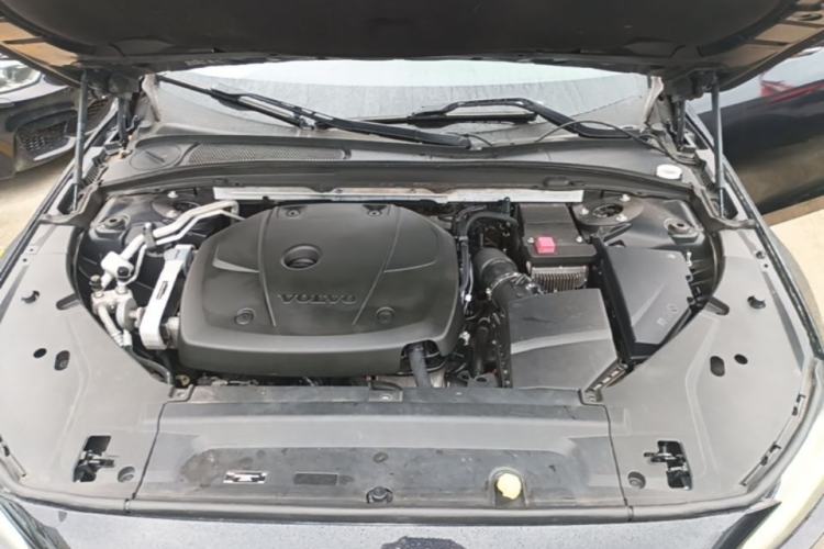 Used Volvo S90 2018 T4 Zhiyuan Edition Engine Bay