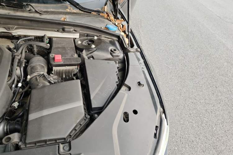 Used Volvo S90 2018 T4 Zhiyuan Edition Engine Bay Left
