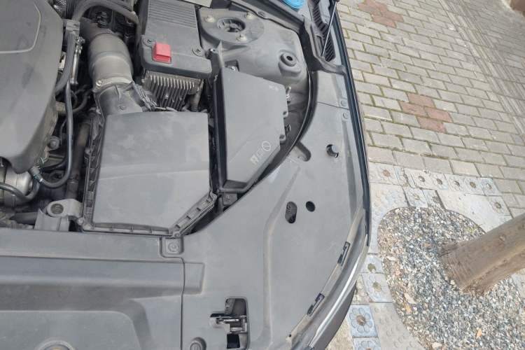 Used Volvo S90 2018 T5 Zhiya Edition Engine Bay Left