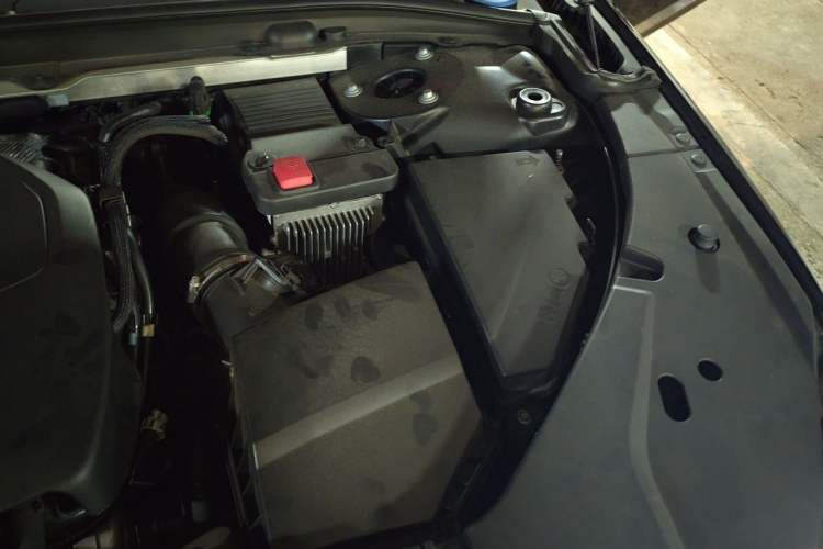 Used Volvo S90 2018 T5 Zhiyuan Edition Engine Bay Left