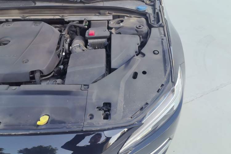 Used Volvo S90 2018 T5 Zhiyuan Edition Engine Bay Left